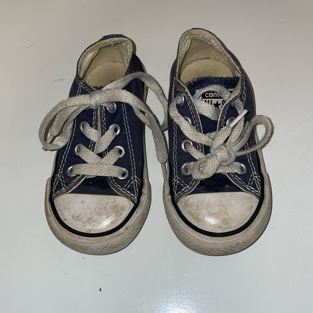 Navy converse